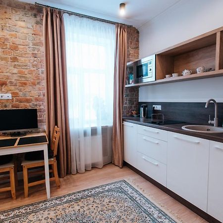 Stylish Latvian-Style Studio Apartment Near City Center, Parks, Cafes & Public Transit Riga Luaran gambar