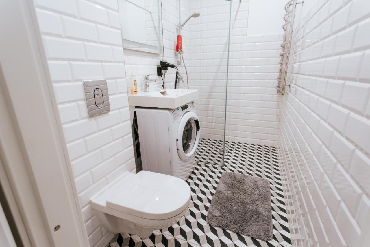 Stylish Latvian-Style Studio Apartment Near City Center, Parks, Cafes & Public Transit Riga Luaran gambar